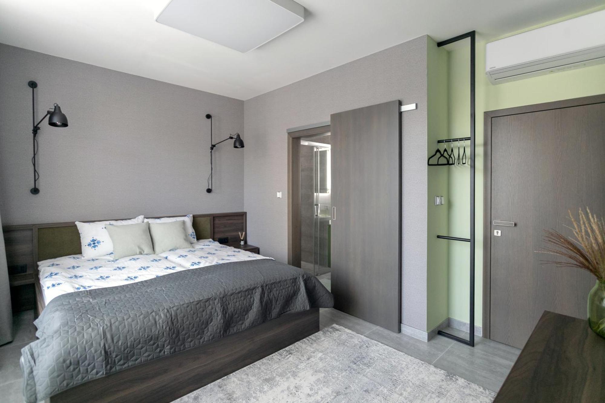 Luong Europe Apartments ปราก ภายนอก รูปภาพ